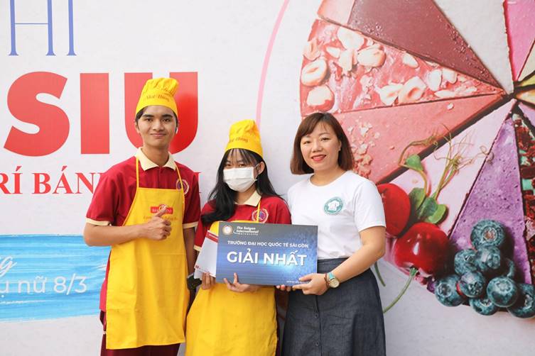 Những chiếc bánh kem đặc biệt nhân một ngày “hạnh phúc”