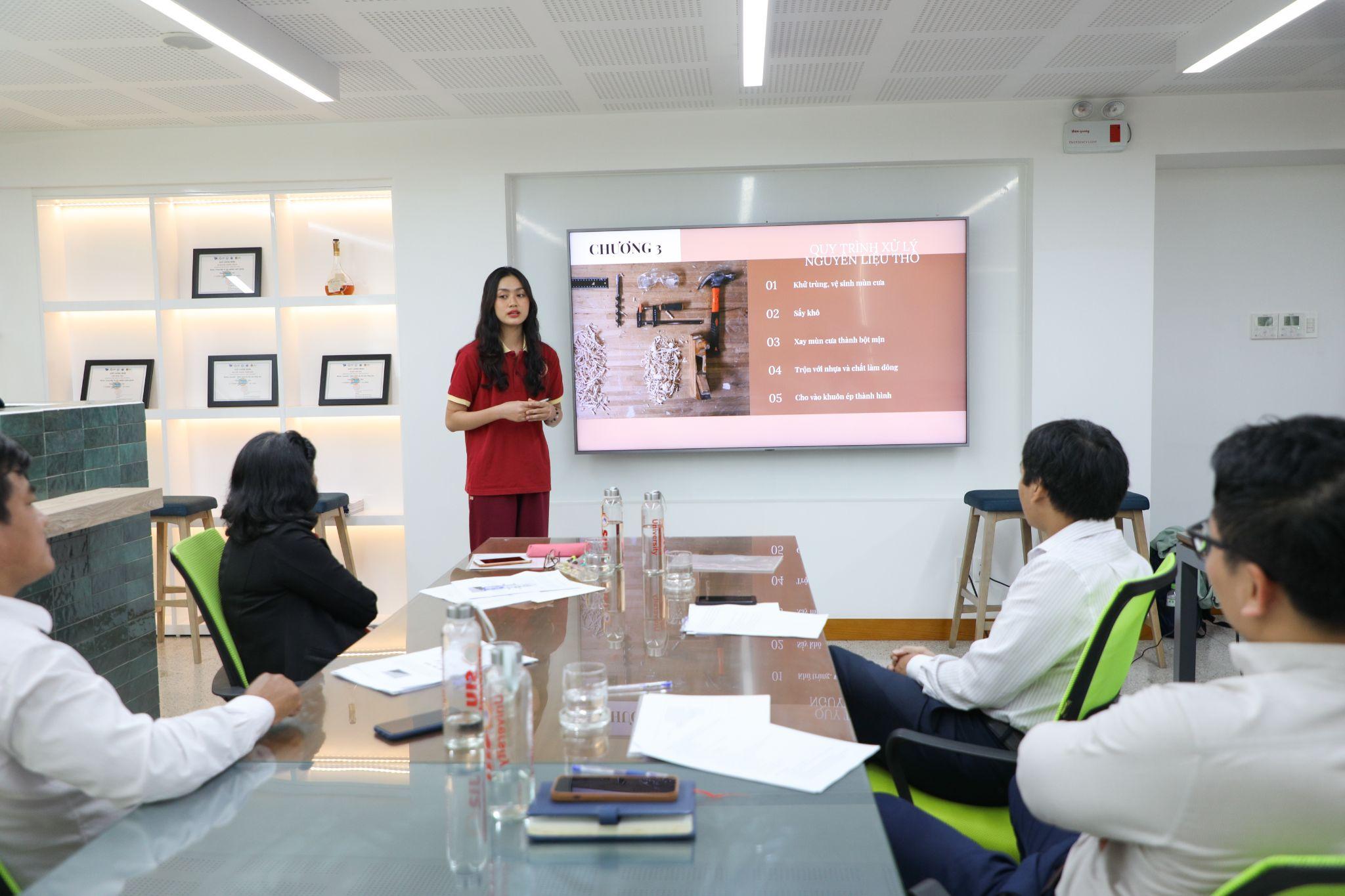 “Bùng cháy” ý tưởng khởi nghiệp của các tài năng SIU