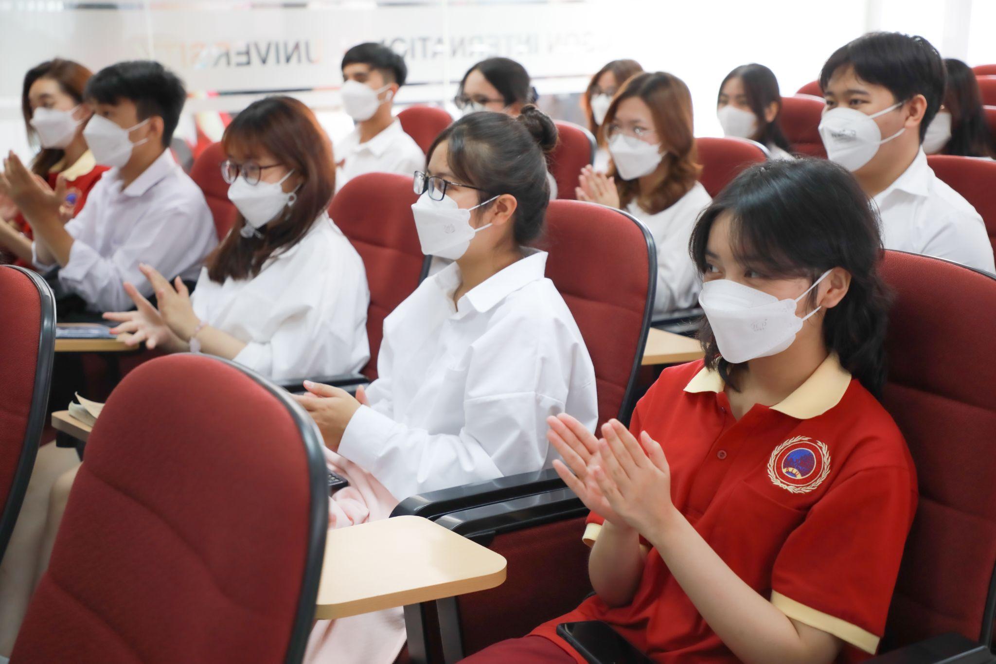 Cùng sinh viên SIU “vén màn” ngành du lịch hậu COVID-19