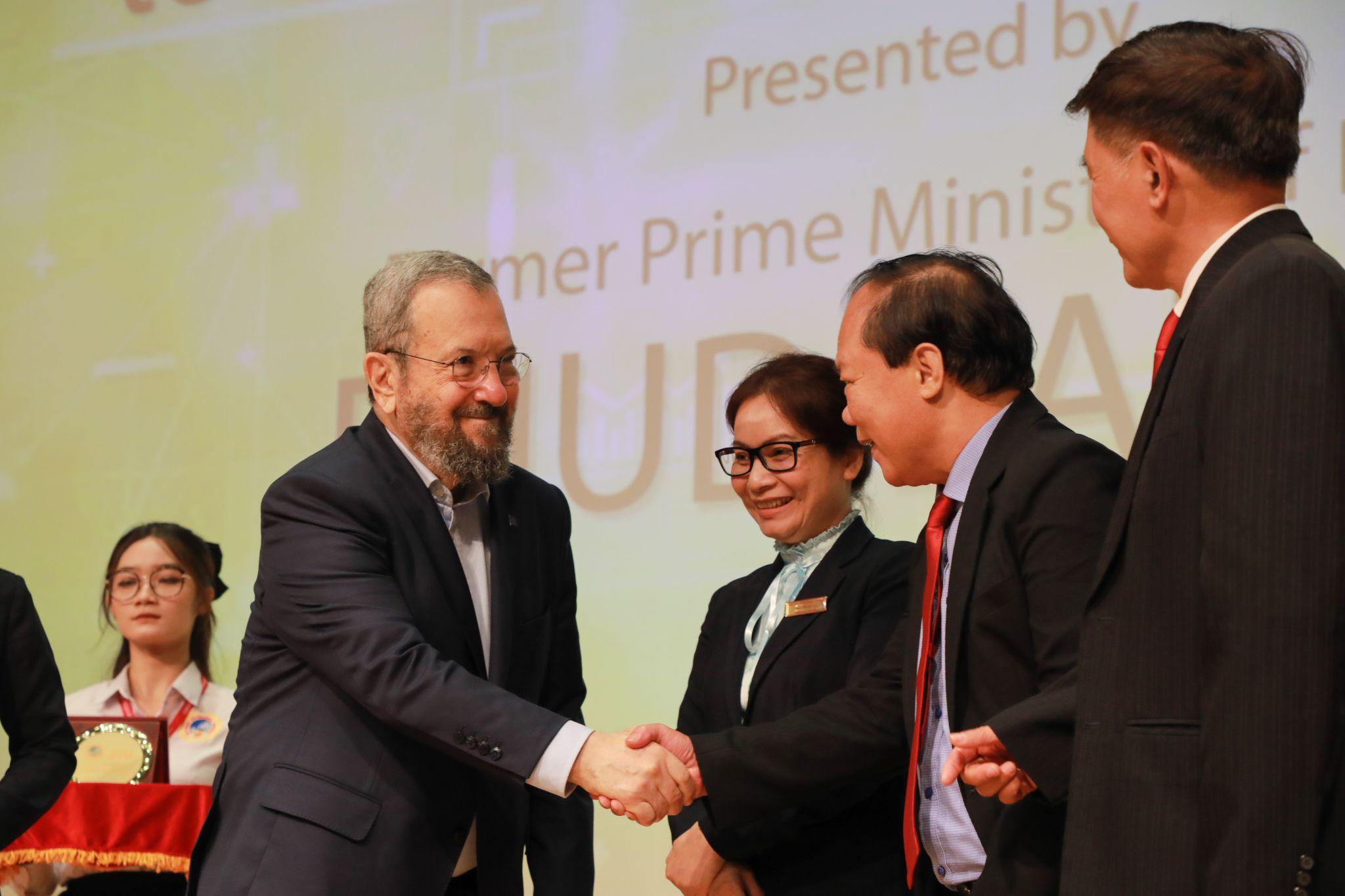 Cựu Thủ tướng Israel giao lưu cùng sinh viên SIU