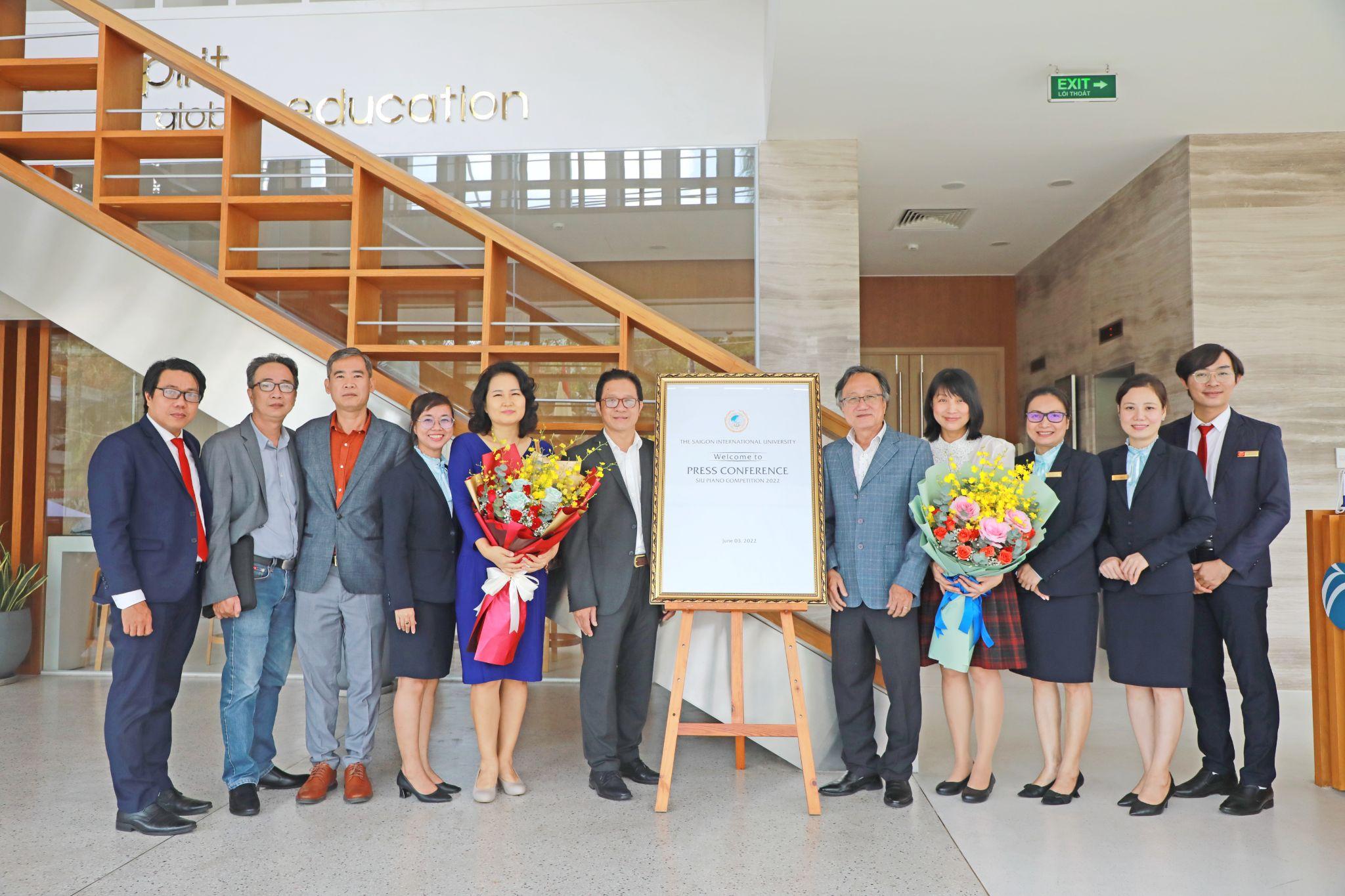 Ấn tượng những “khúc dạo đầu” cuộc thi Piano SIU 2022