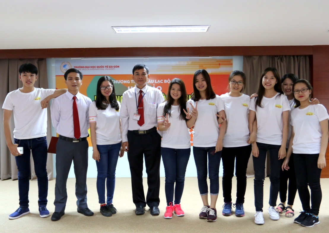 Sinh viên SIU tham quan thực tế doanh nghiệp