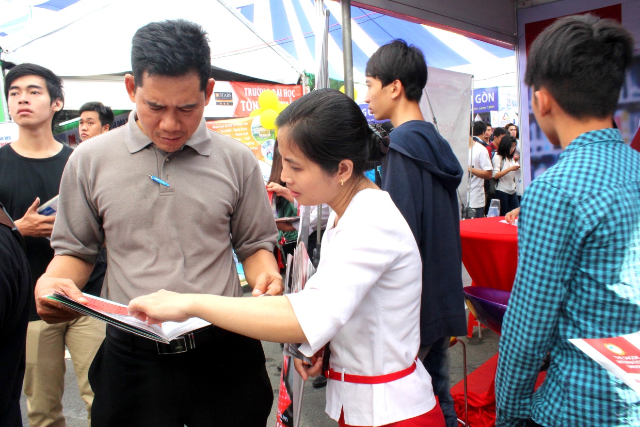 Trường Đại học Quốc tế Sài Gòn tham dự Ngày hội Tư vấn tuyển sinh Báo Tuổi trẻ 2016